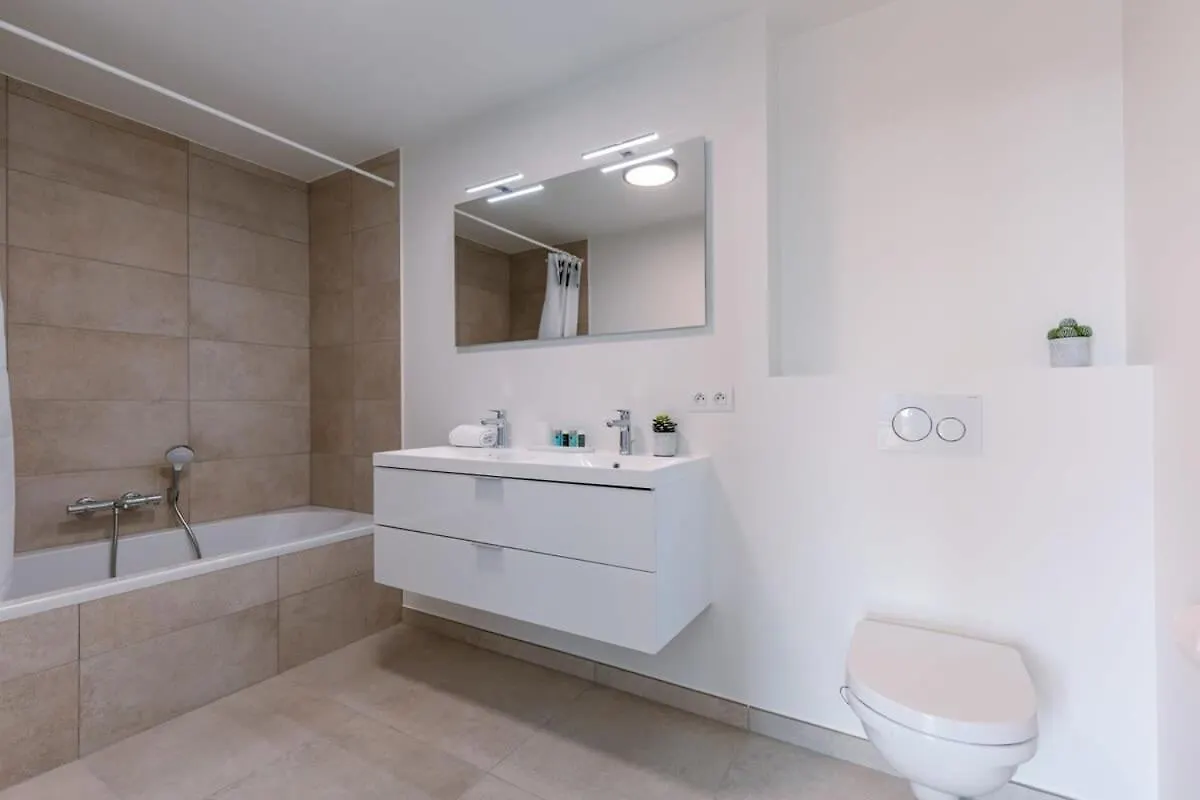 Huswell - Family Apartment Located By The Sea オステンド 別荘